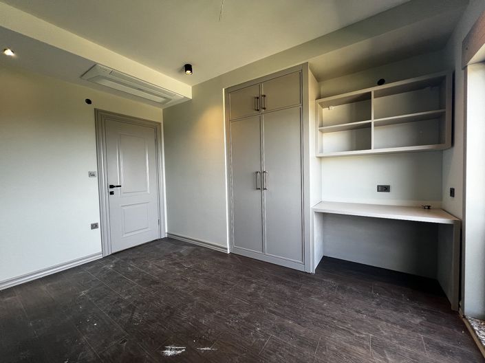 Image No.30-5 Bed House/Villa for sale