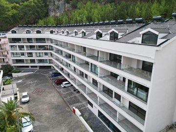 Exterior 9