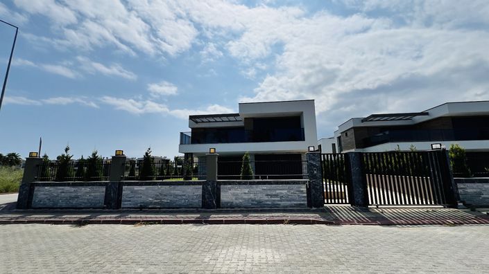 Image No.9-4 Bed House/Villa for sale