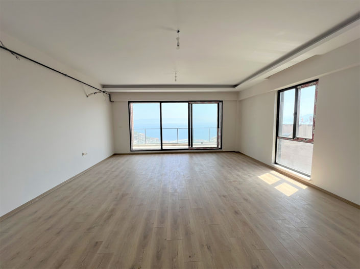 Image No.5-3 Bed Apartment for sale