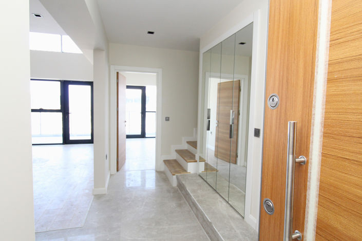 Image No.20-3 Bed Apartment for sale