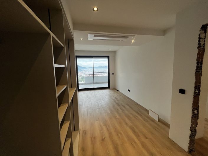 Image No.22-2 Bed Apartment for sale