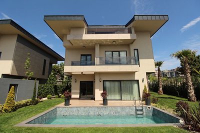 Exterior 1