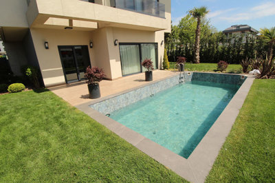 Exterior 4