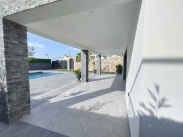 Exterior 14