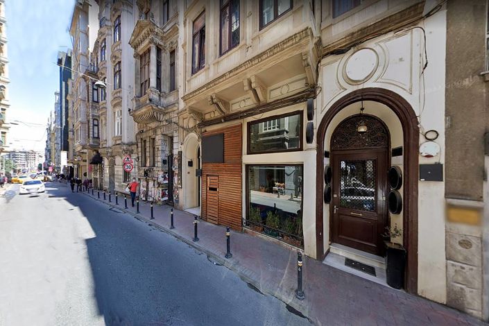 Image No.3-10 Bed Commercial for sale