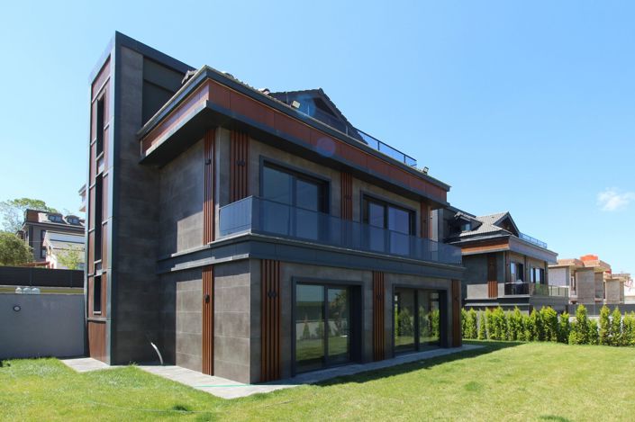 Image No.1-5 Bed House/Villa for sale