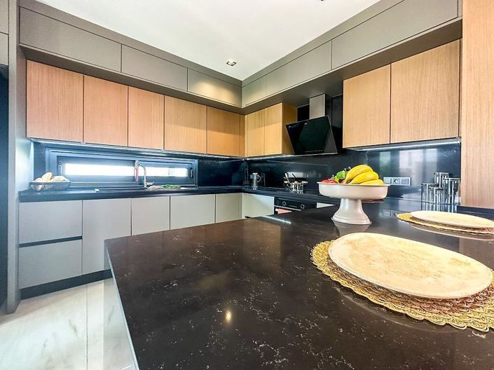 Image No.20-6 Bed House/Villa for sale