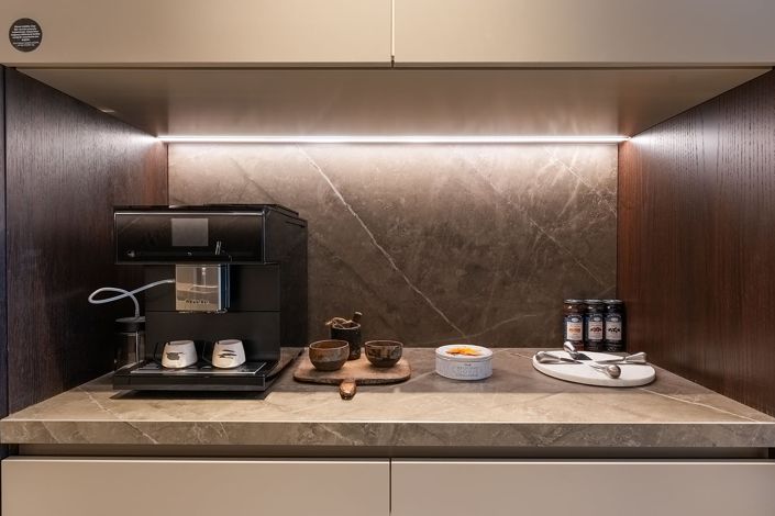 Image No.20-5 Bed Apartment for sale