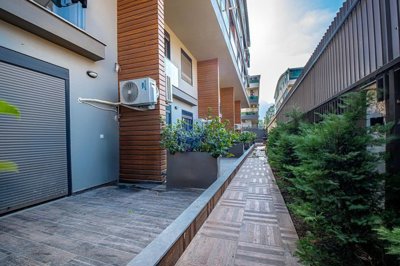 Exterior 6