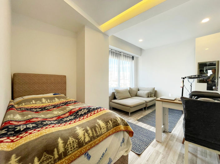 Image No.24-3 Bed Apartment for sale