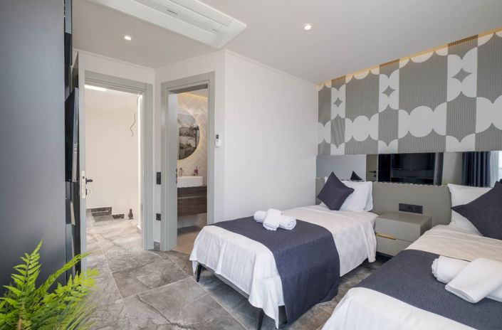 Image No.30-4 Bed House/Villa for sale