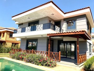 Exterior 3