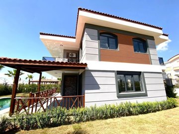 Exterior 4