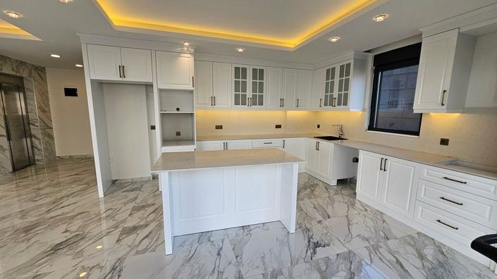 Image No.10-5 Bed House/Villa for sale