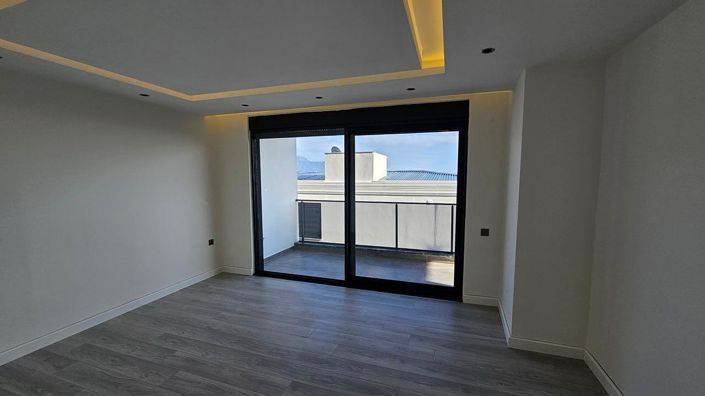 Image No.13-5 Bed House/Villa for sale