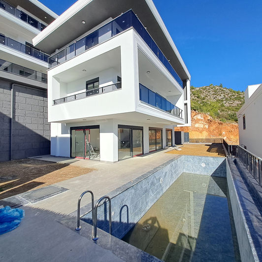 Image No.25-5 Bed House/Villa for sale