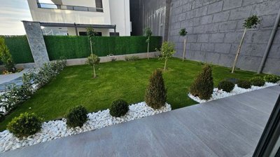 Exterior 3