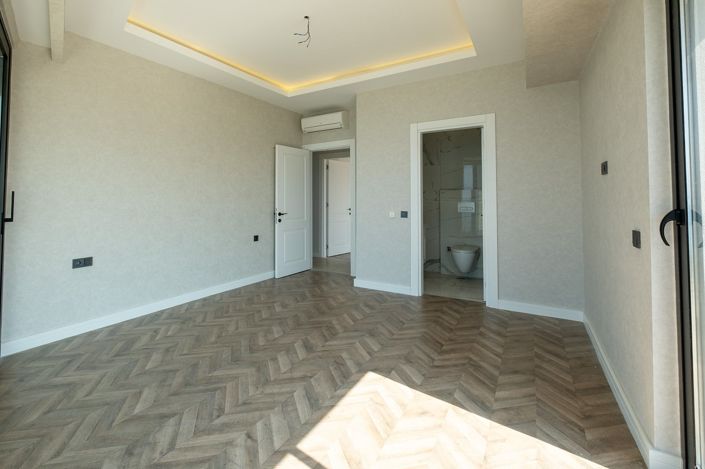 Image No.30-3 Bed Apartment for sale