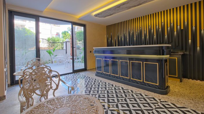 Image No.19-4 Bed Apartment for sale