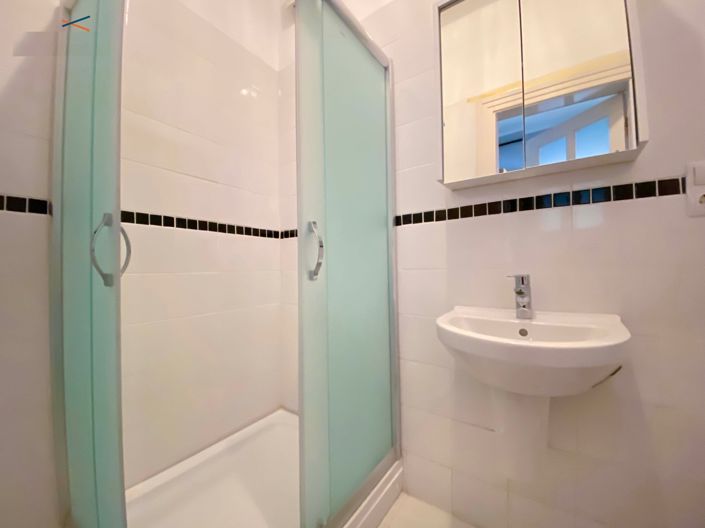 Image No.15-8 Bed House/Villa for sale