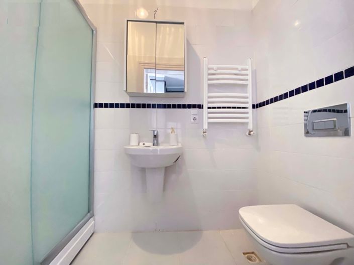 Image No.16-8 Bed House/Villa for sale