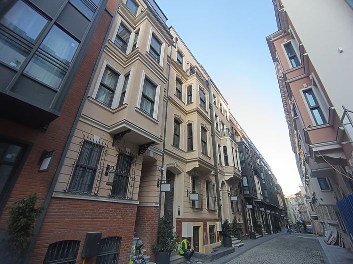 Image No.10-3 Bed Apartment for sale