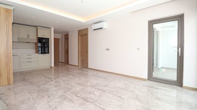 Interior 4