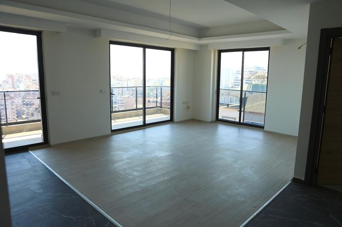 Image No.25-2 Bed Apartment for sale