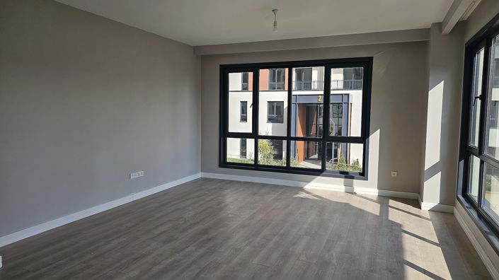 Image No.11-4 Bed Apartment for sale