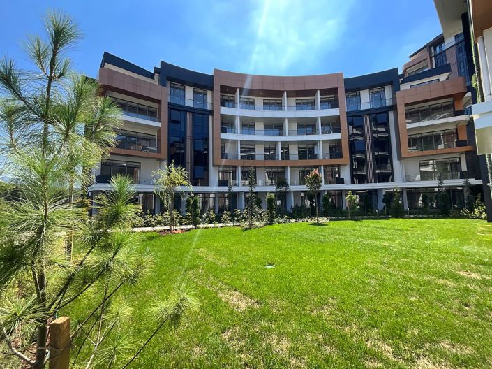 Image No.17-4 Bed Apartment for sale