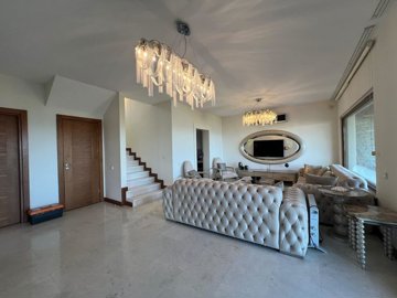 Interior 2
