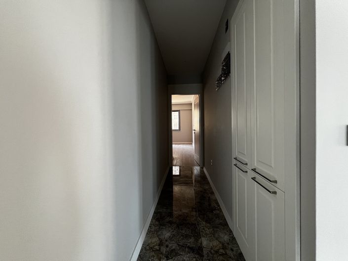 Image No.53-4 Bed Apartment for sale