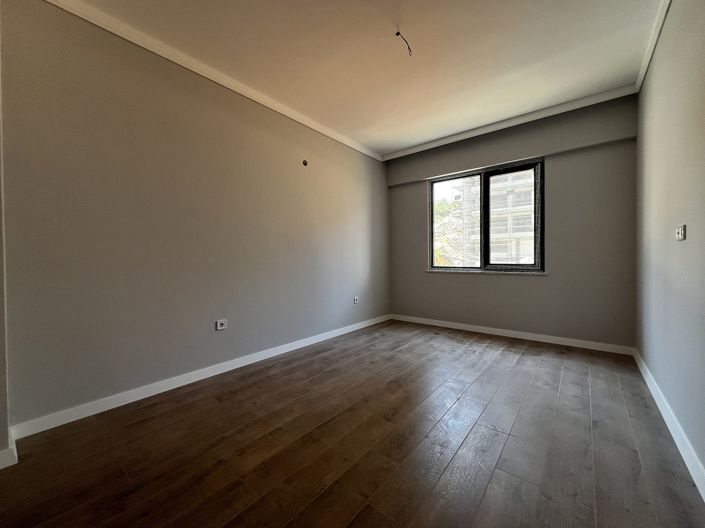 Image No.55-4 Bed Apartment for sale