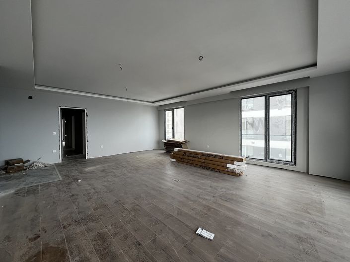 Image No.23-5 Bed Apartment for sale