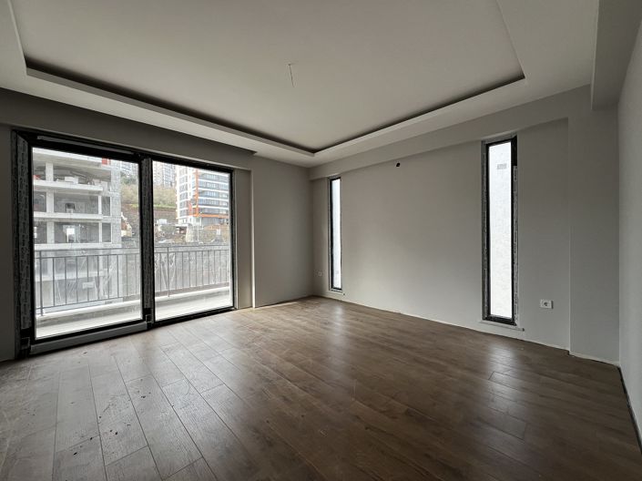 Image No.26-5 Bed Apartment for sale