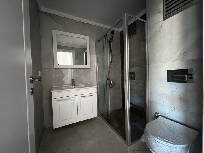 Image No.54-5 Bed Apartment for sale