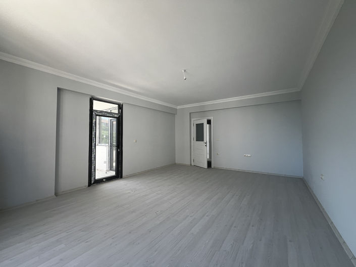 Image No.17-3 Bed Apartment for sale