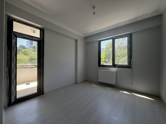 Image No.23-3 Bed Apartment for sale