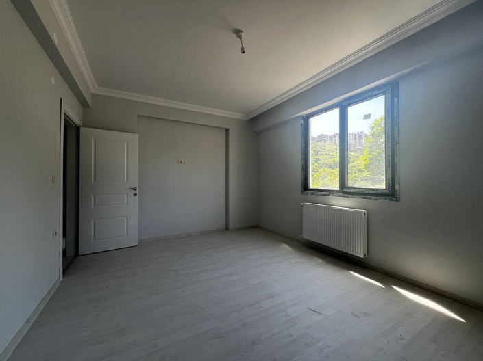 Image No.28-3 Bed Apartment for sale