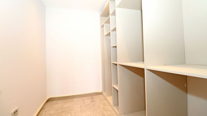 Image No.40-3 Bed Apartment for sale