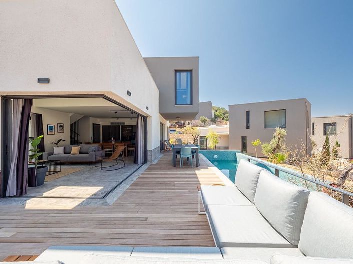 Image No.4-5 Bed House/Villa for sale