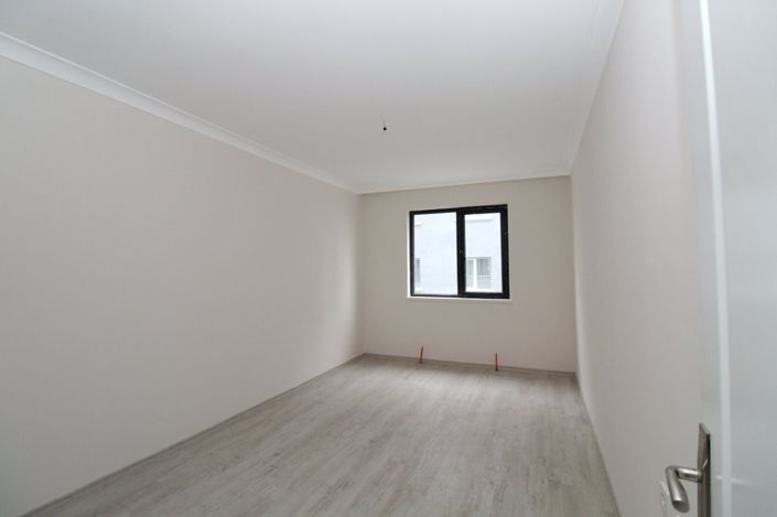 Image No.10-3 Bed Apartment for sale