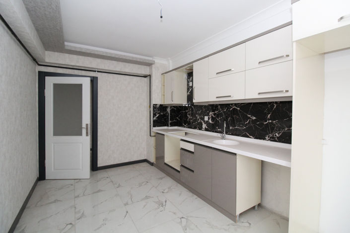 Image No.9-3 Bed Apartment for sale