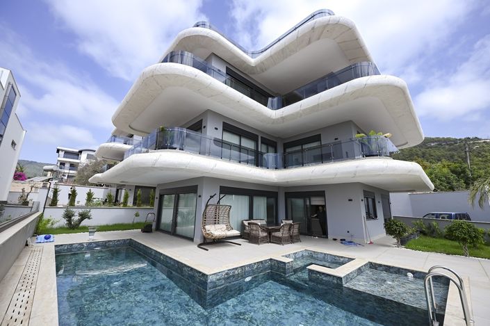 Image No.1-5 Bed House/Villa for sale