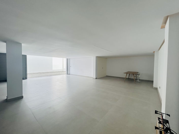 Image No.105-4 Bed House/Villa for sale