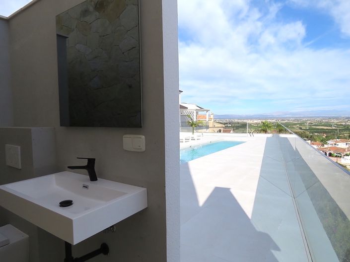 Image No.22-4 Bed House/Villa for sale