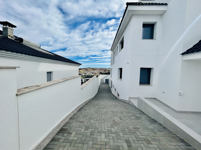 Image No.40-4 Bed House/Villa for sale