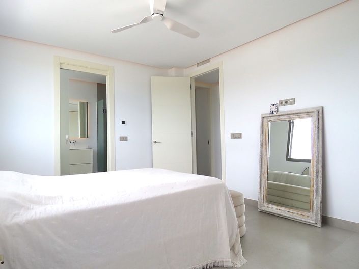 Image No.85-4 Bed House/Villa for sale