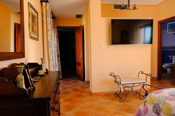 Image No.81-5 Bed House/Villa for sale